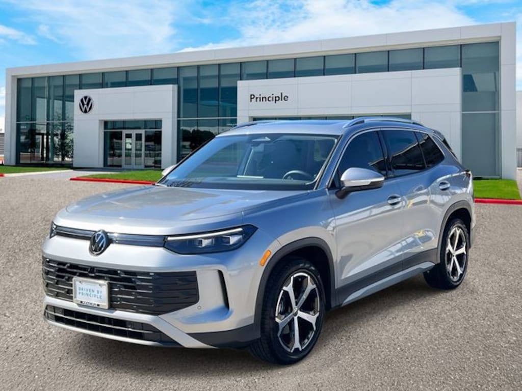 New 2026 Volkswagen Tiguan 2.0T SE SUV