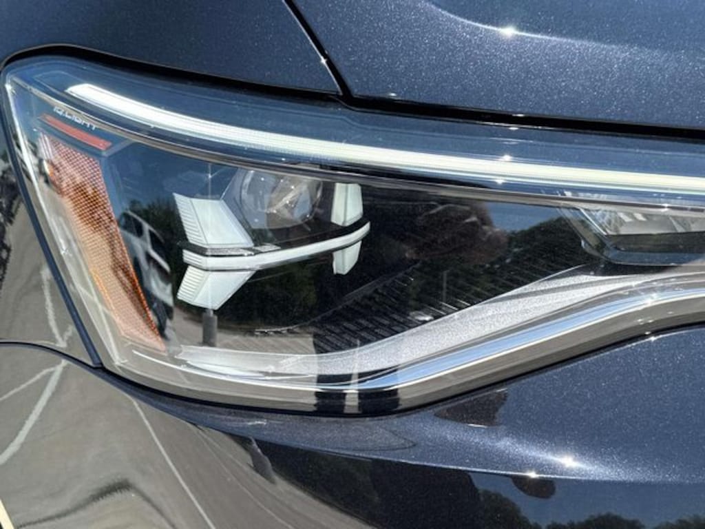 New 2025 Volkswagen Taos 1.5T SE SUV