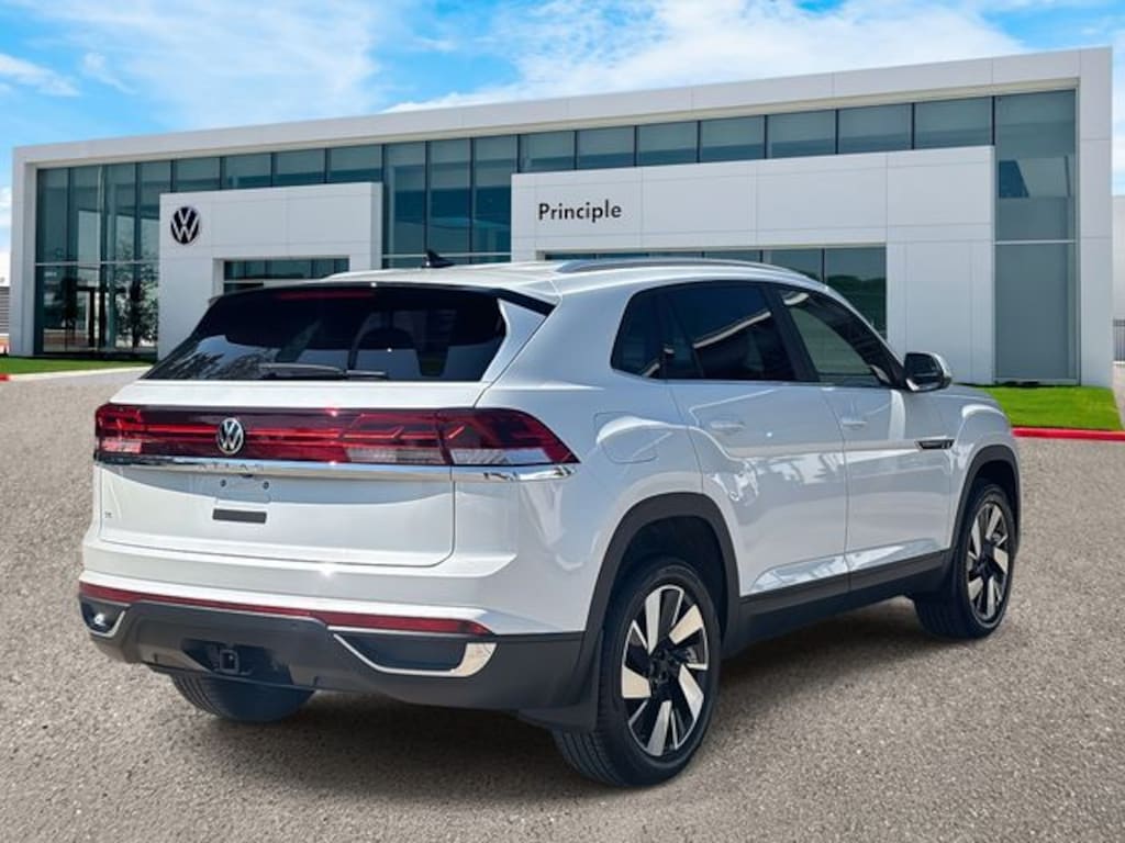 New 2026 Volkswagen Atlas Cross Sport 2.0T SE w/Technology SUV