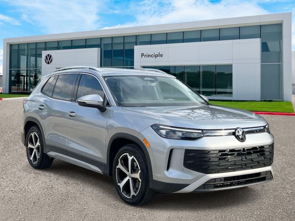 New 2026 Volkswagen Tiguan 2.0T SE SUV