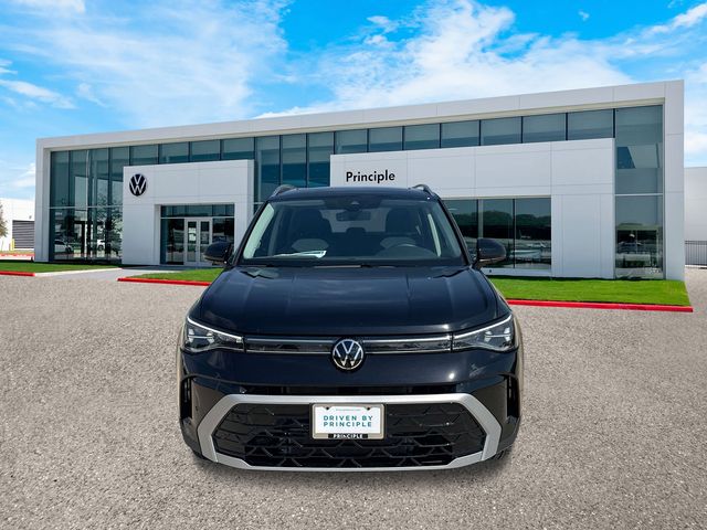 2025 Volkswagen Taos SEL photo 2