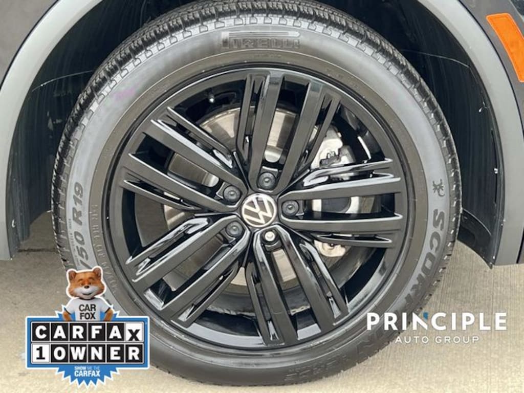 Certified 2022 Volkswagen Tiguan 2.0T SE R-Line Black SUV