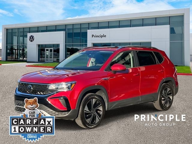 2023 Volkswagen Taos SE's photo