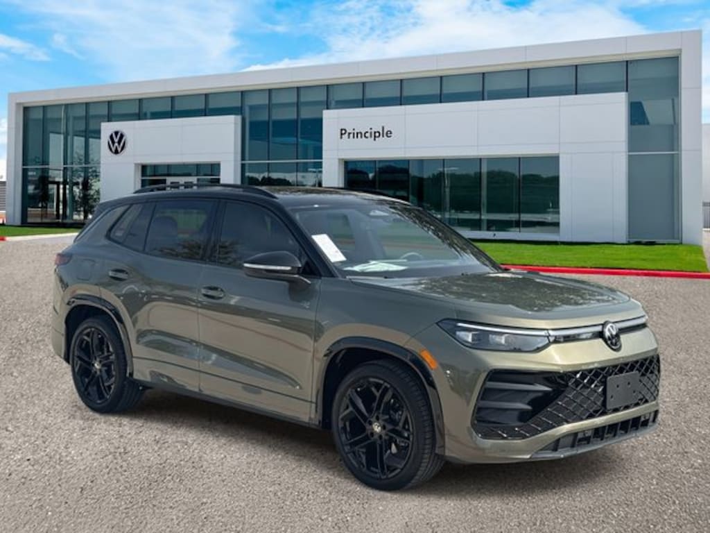 New 2026 Volkswagen Tiguan 2.0T SE R-Line Black SUV