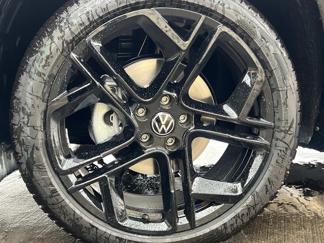 2026 Volkswagen Tiguan SE R-LINE BLACK - Photo 6