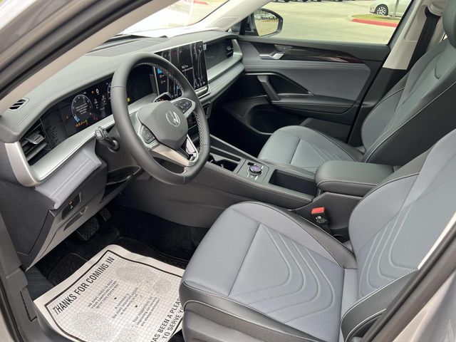 2026 Volkswagen Tiguan SE - Photo 12