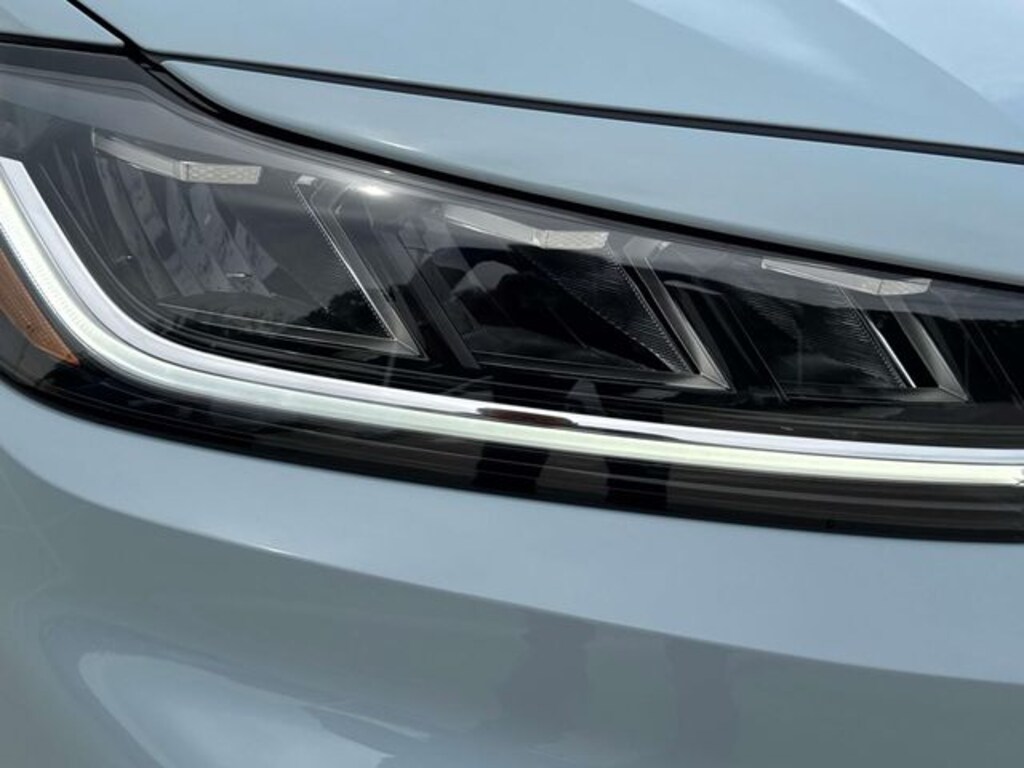 New 2025 Volkswagen Jetta 1.5T SE Sedan