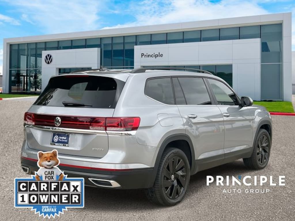 Used 2024 Volkswagen Atlas 2.0T SE w/Technology SUV