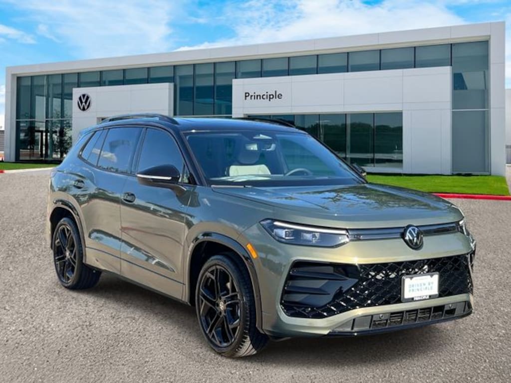 New 2026 Volkswagen Tiguan 2.0T SE R-Line Black SUV