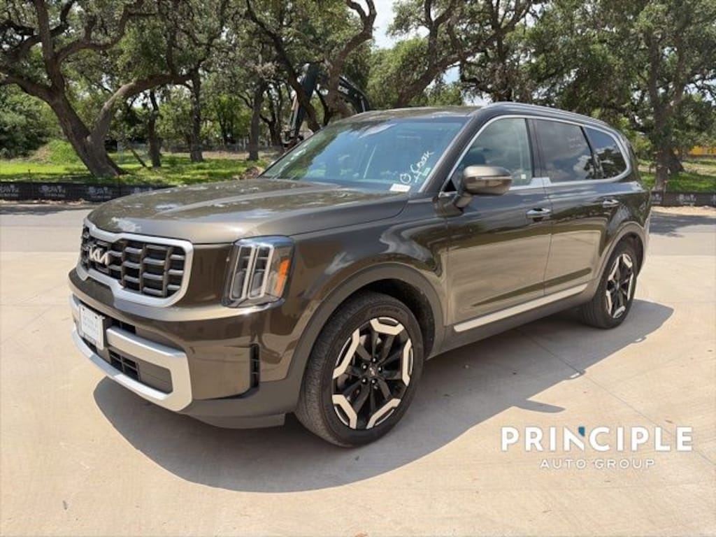 Used 2025 Kia Telluride S SUV