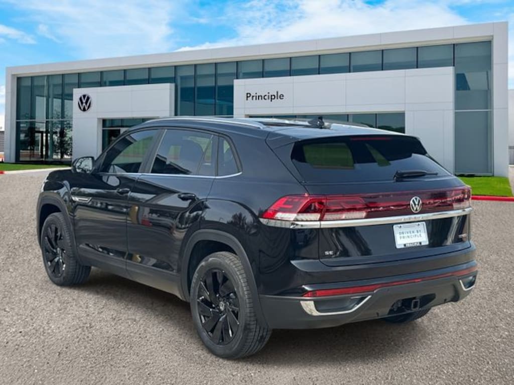 New 2026 Volkswagen Atlas Cross Sport 2.0T SE w/Technology SUV