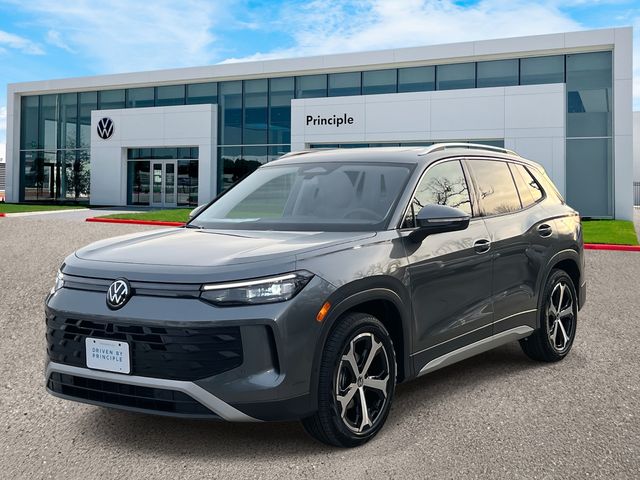 2026 Volkswagen Tiguan SE's photo