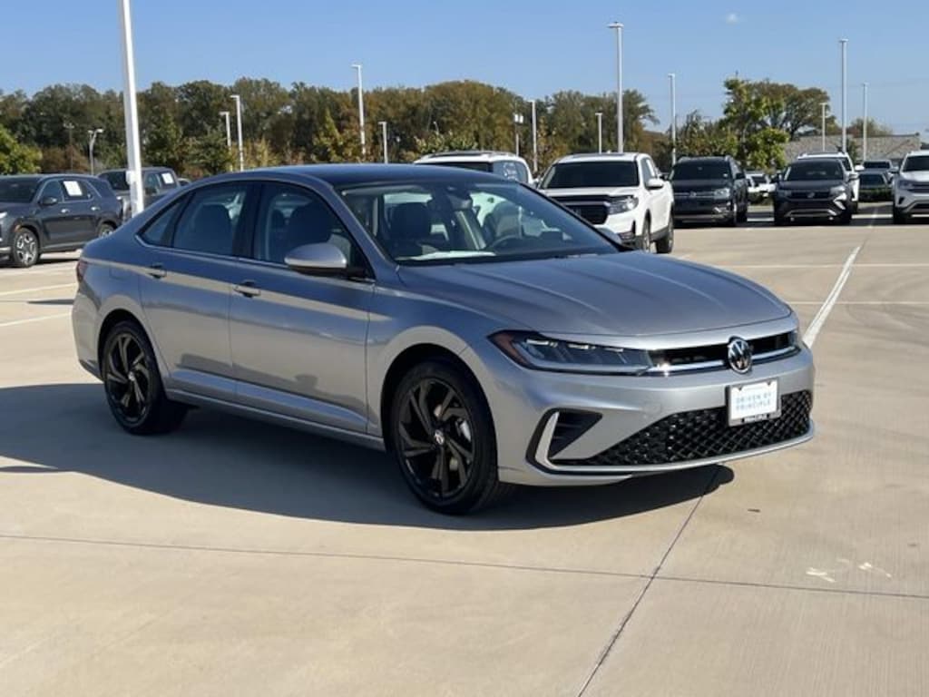 New 2026 Volkswagen Jetta 1.5T SE Sedan