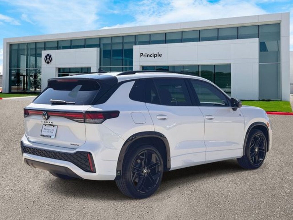 New 2025 Volkswagen Tiguan 2.0T SE R-Line Black SUV