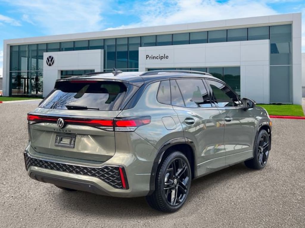New 2026 Volkswagen Tiguan 2.0T SE R-Line Black SUV