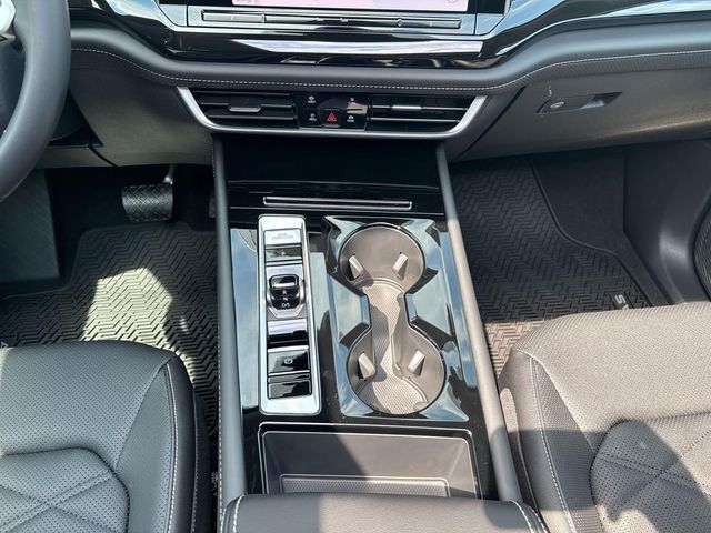 2026 Volkswagen Atlas SE w/Tech - Photo 15