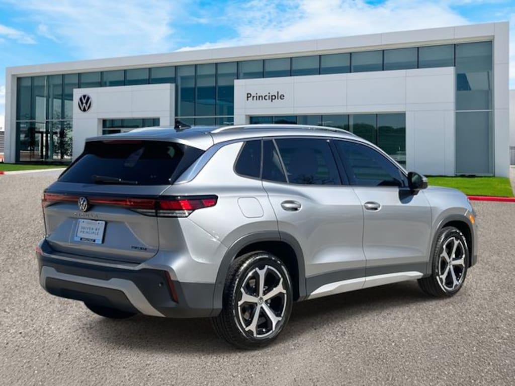 New 2026 Volkswagen Tiguan 2.0T SE SUV