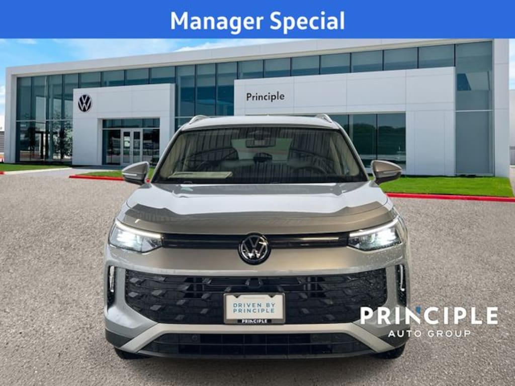 New 2025 Volkswagen Tiguan 2.0T SE SUV