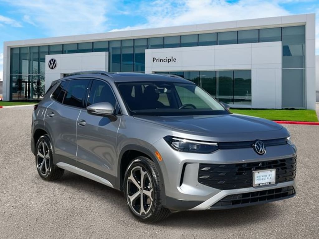 New 2026 Volkswagen Tiguan 2.0T SE SUV