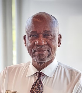 Staff member Stevie W. from bb0032e39b86