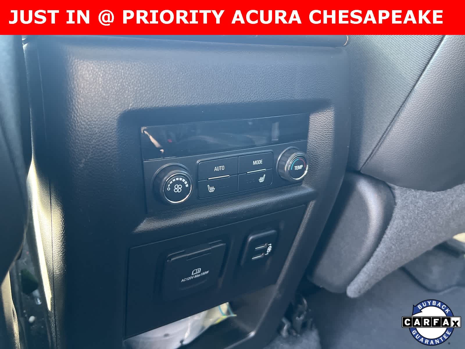 Thumbnail: 2018 Chevrolet Traverse - 23