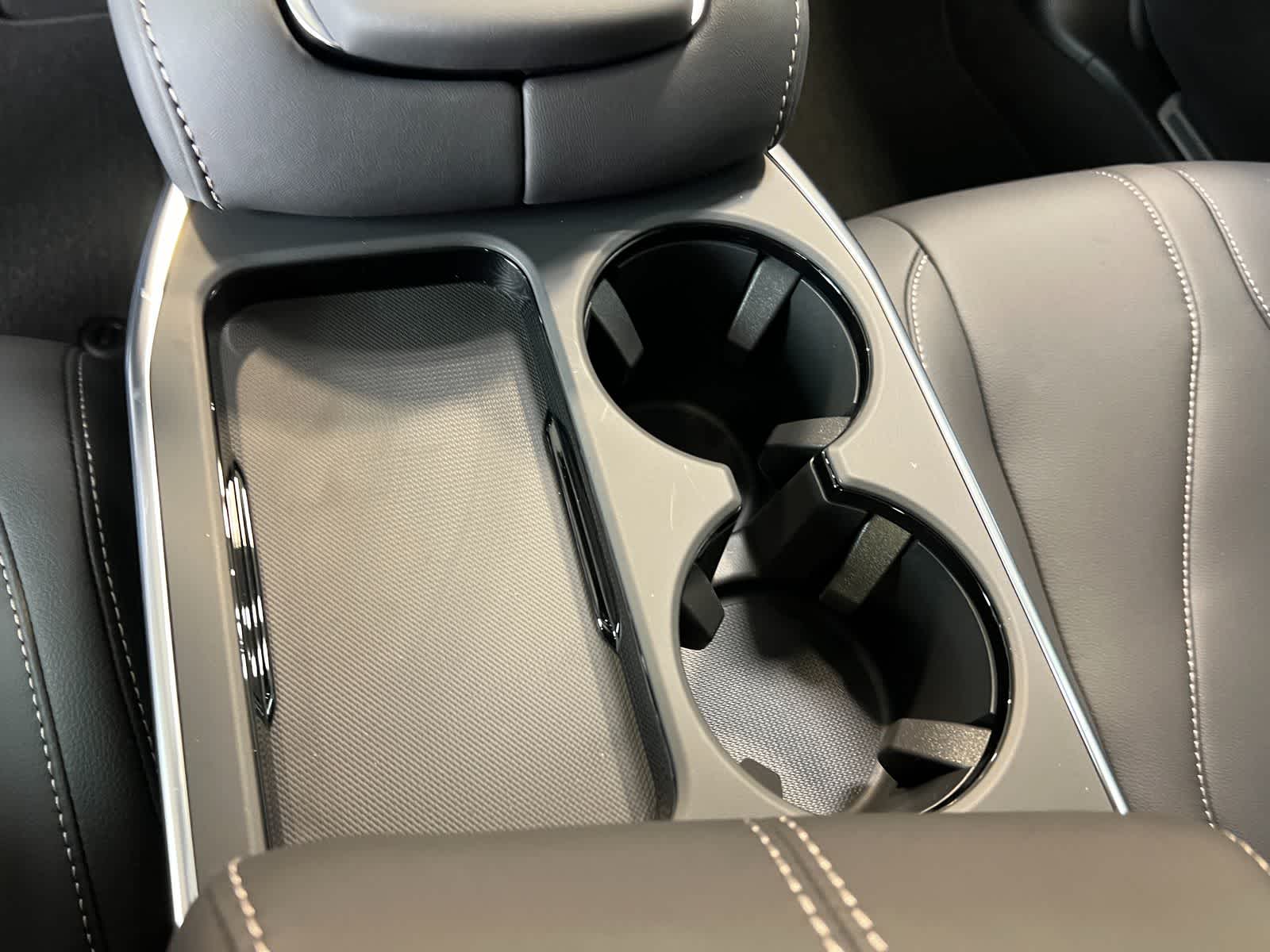 Thumbnail: 2026 Acura RDX - 25