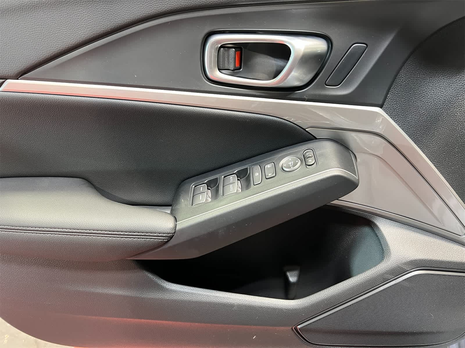 Thumbnail: 2025 Acura Integra - 16