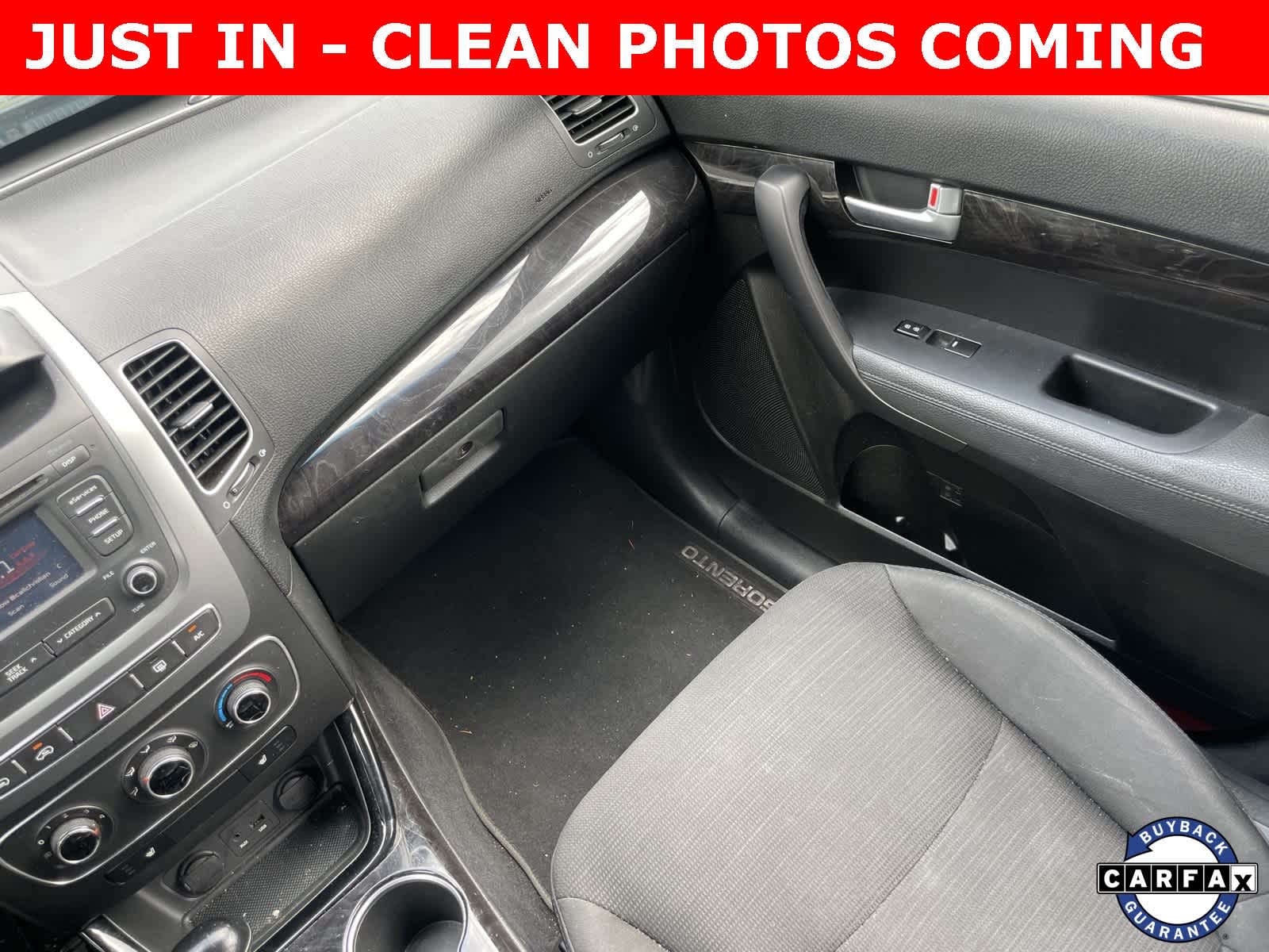 Thumbnail: 2014 Kia Sorento - 11