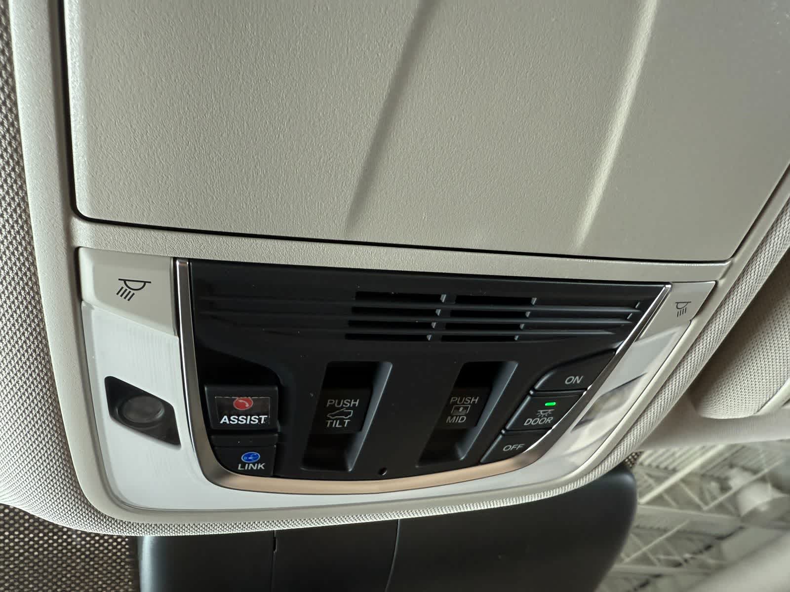 Thumbnail: 2026 Acura RDX - 19