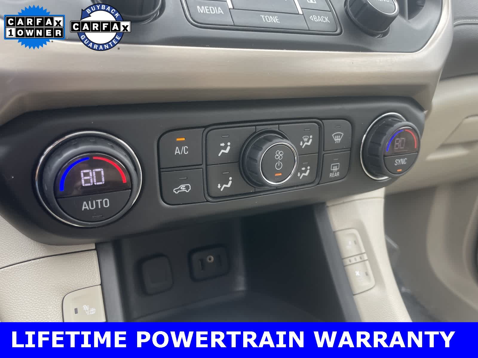 Thumbnail: 2019 GMC Acadia - 19