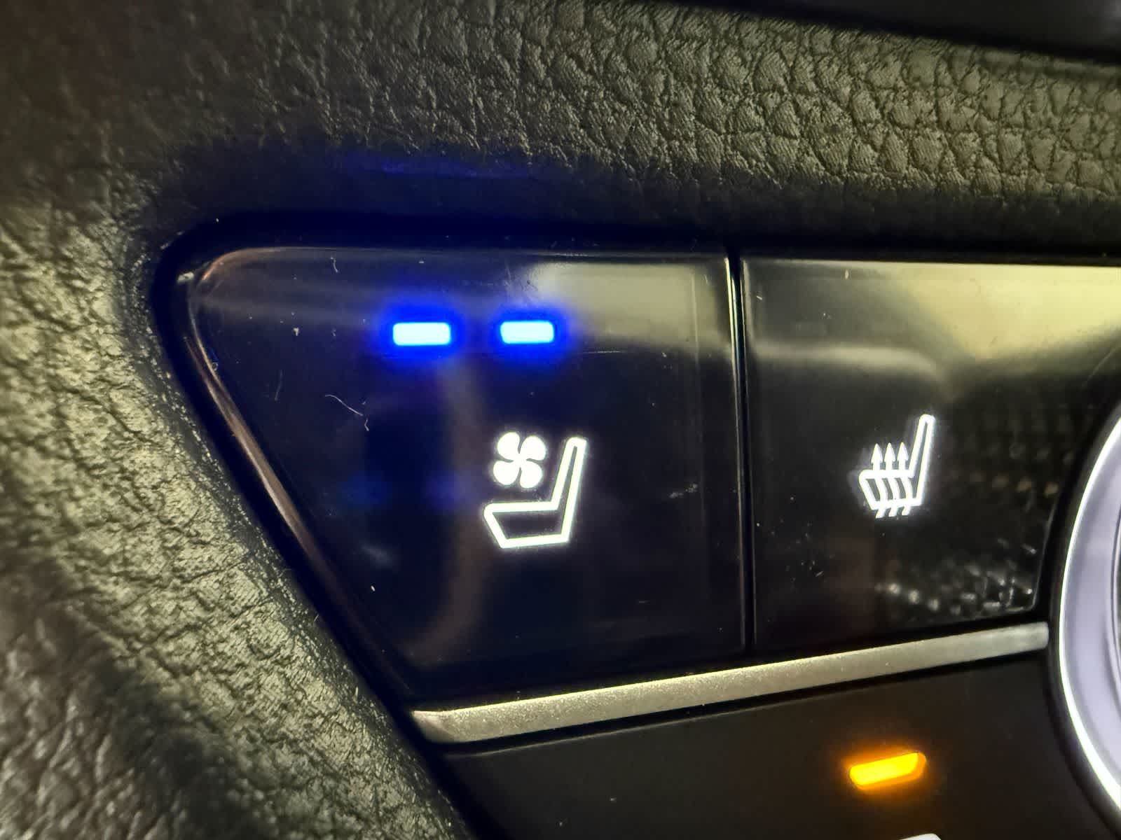 Thumbnail: 2025 Acura ADX - 22