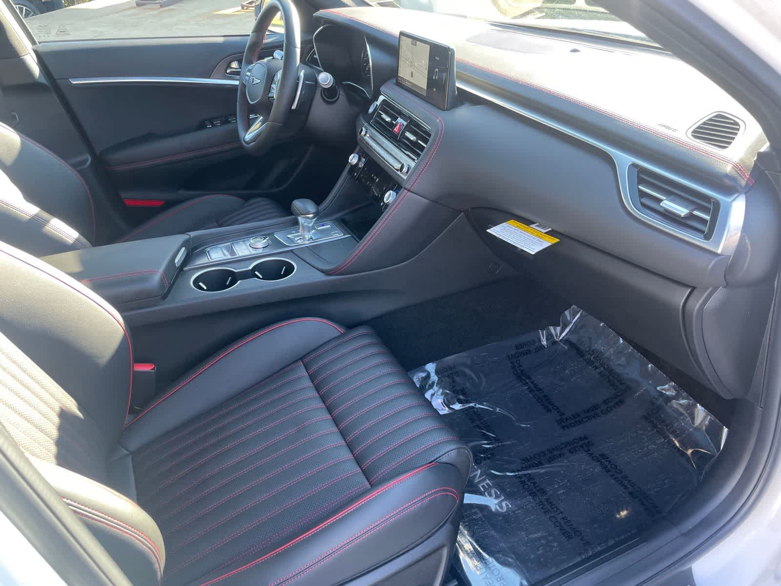 Thumbnail: 2025 Genesis G70 - 25