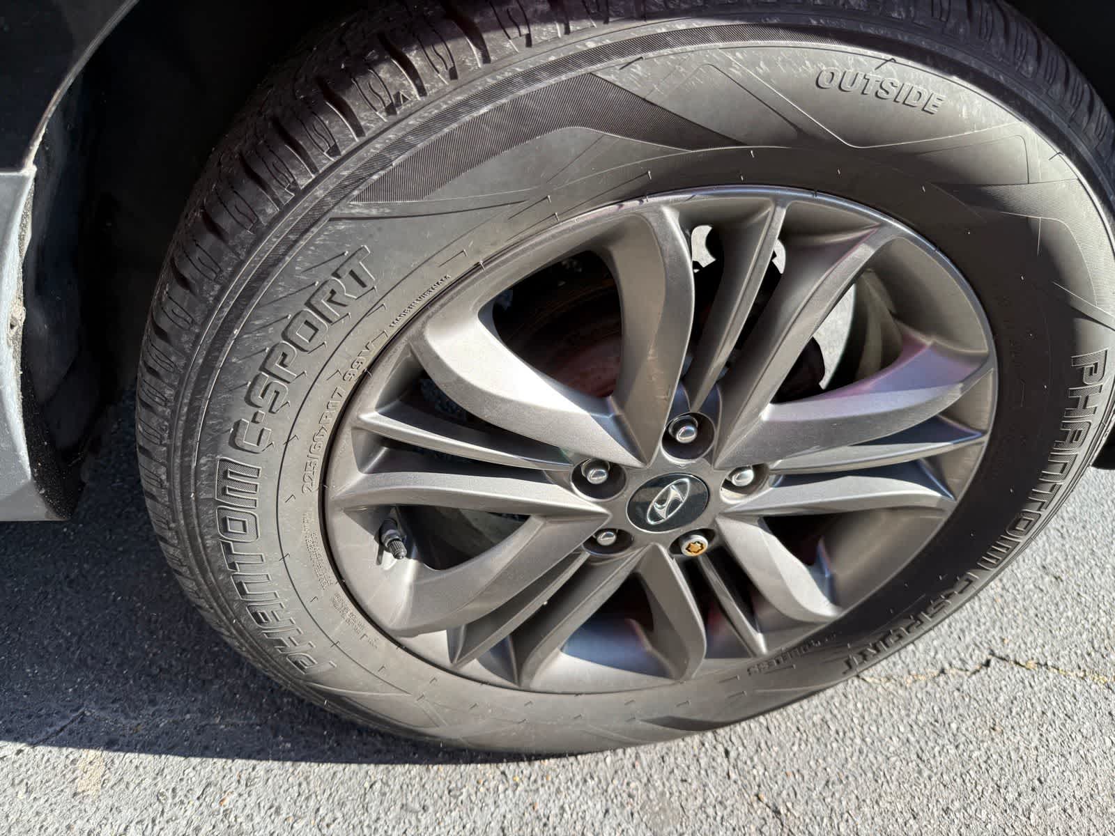 Thumbnail: 2015 Hyundai Tucson - 3