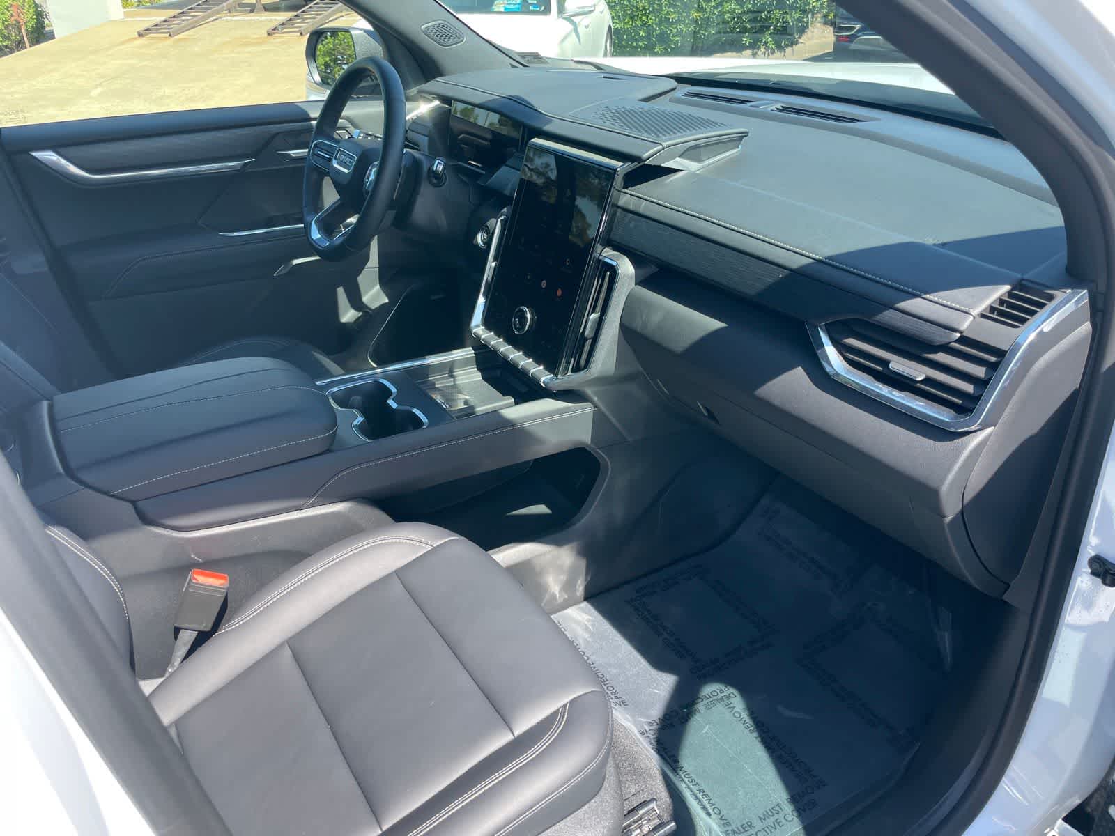 Thumbnail: 2026 GMC Acadia - 24