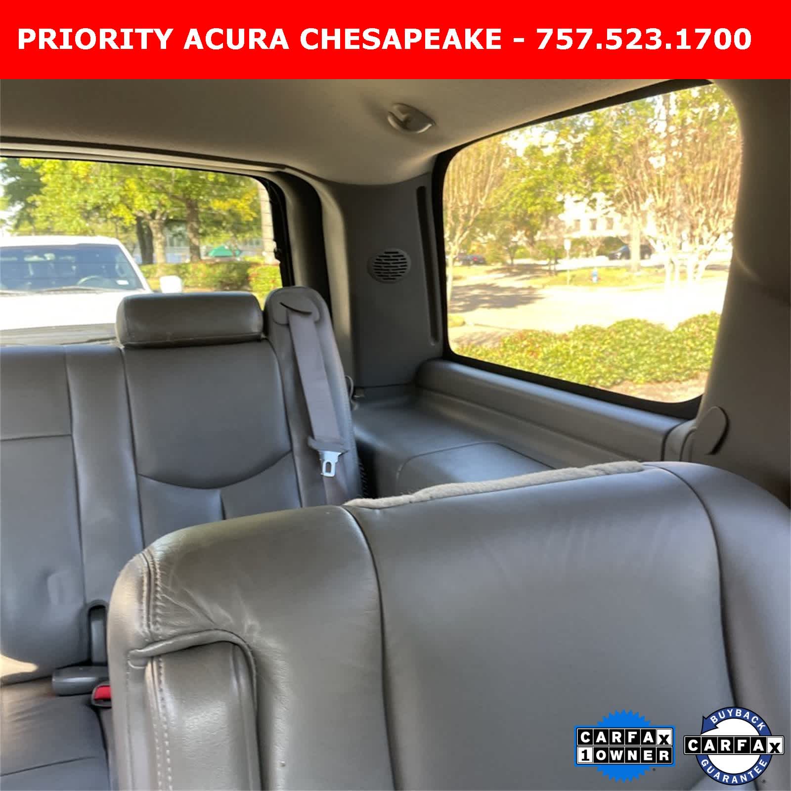 Thumbnail: 2003 Chevrolet Tahoe - 25