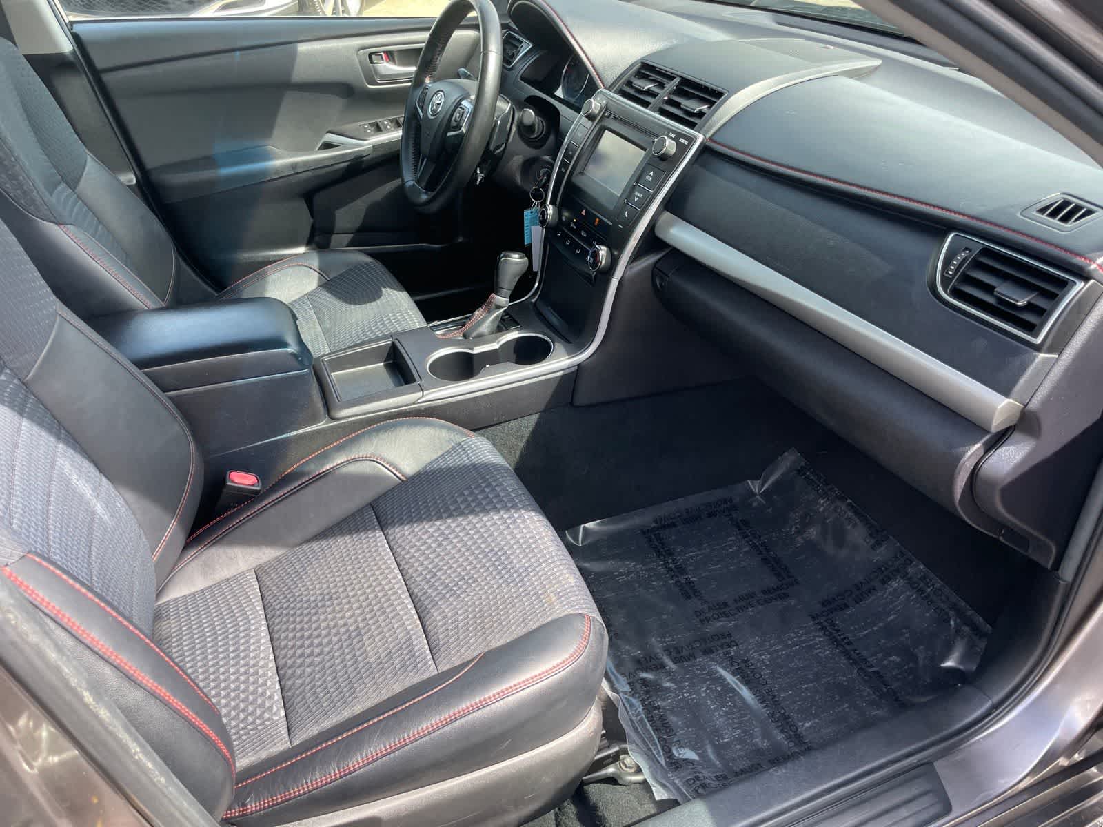 Thumbnail: 2015 Toyota Camry - 21