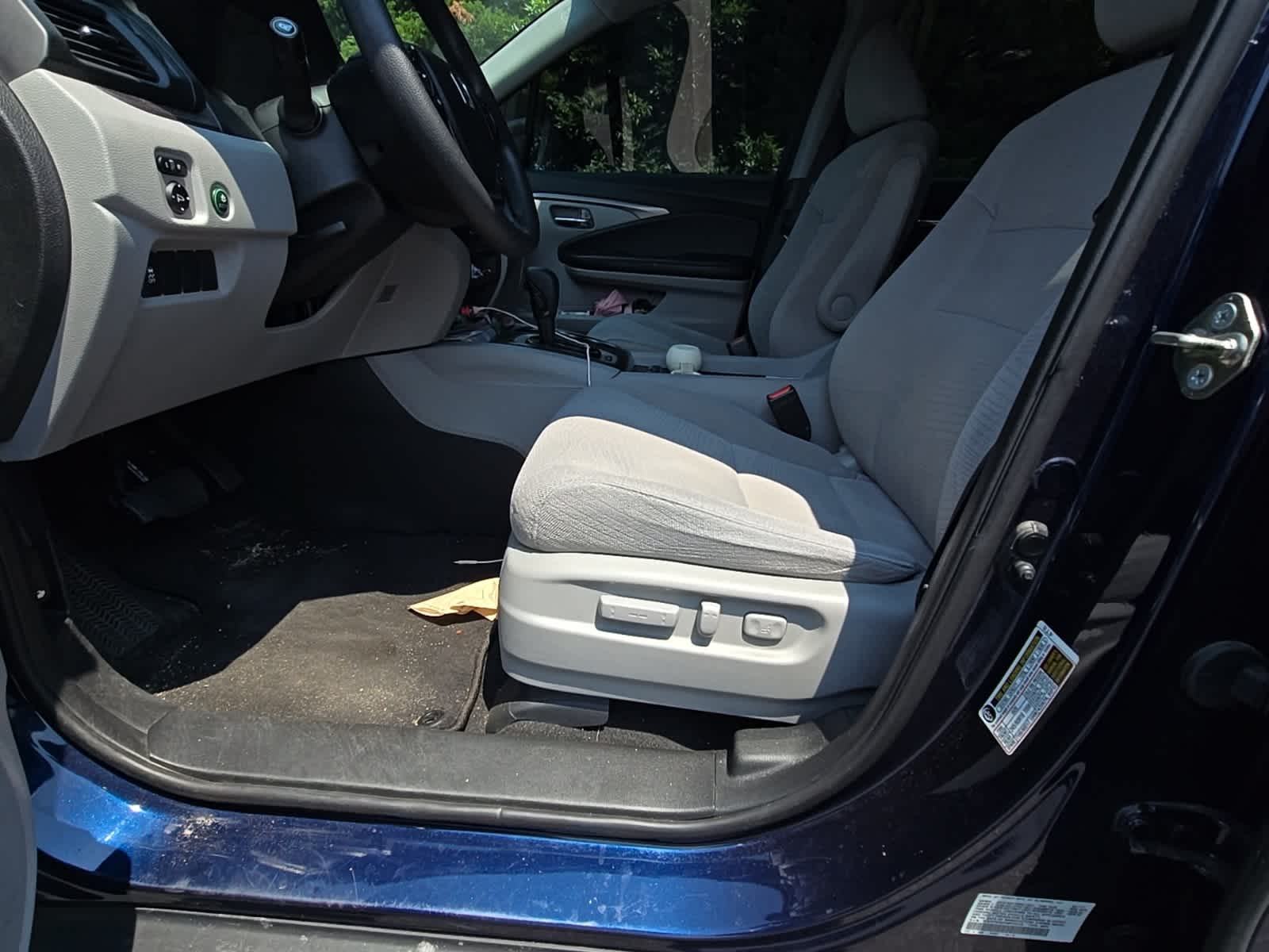 Thumbnail: 2017 Honda Pilot - 21
