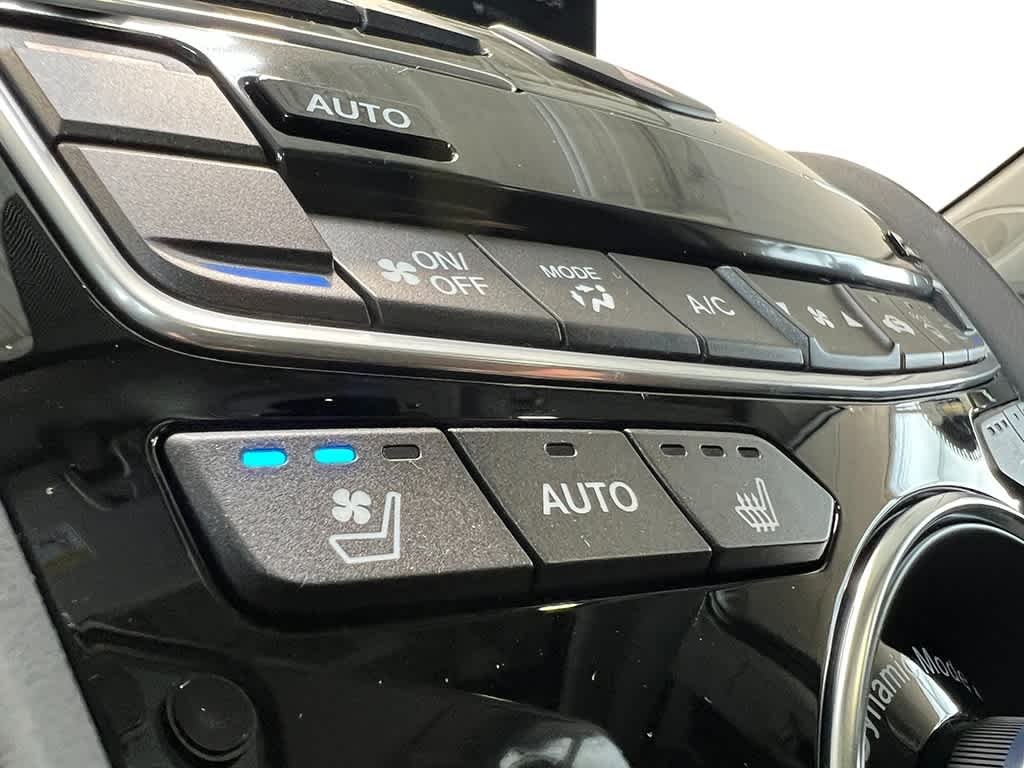 Thumbnail: 2026 Acura RDX - 26