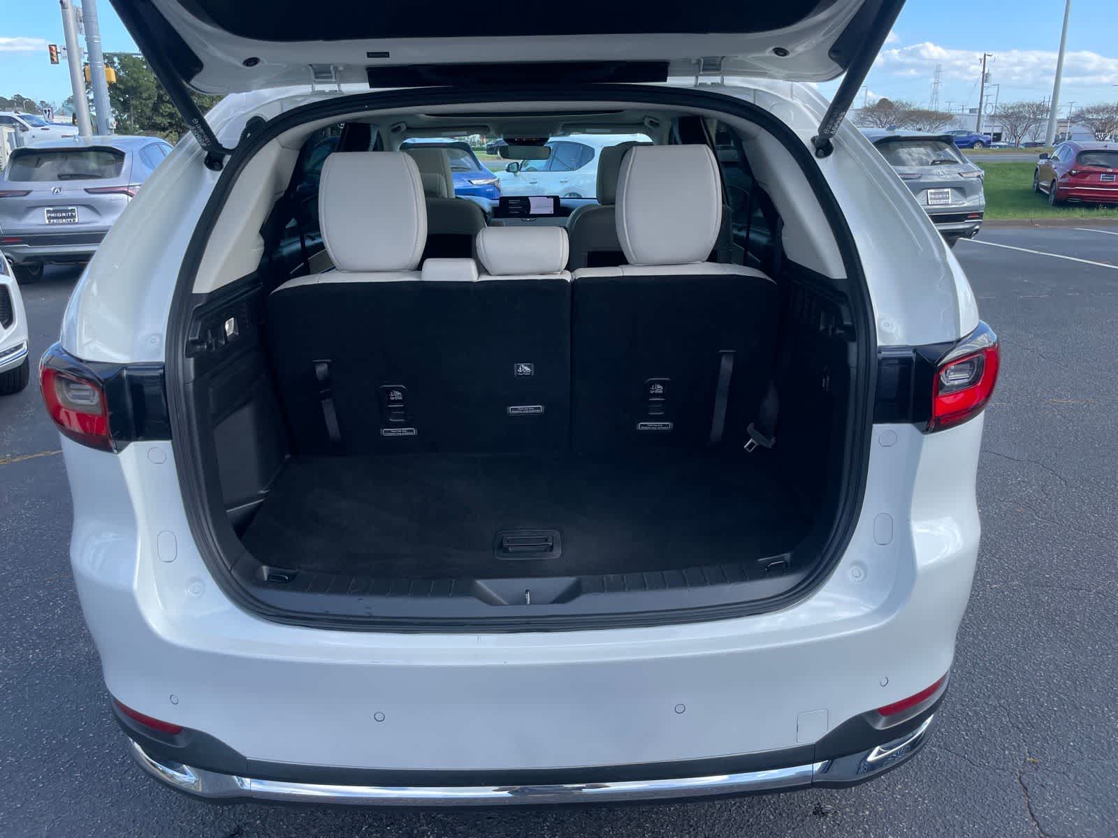 Thumbnail: 2024 Mazda CX-90 - 24