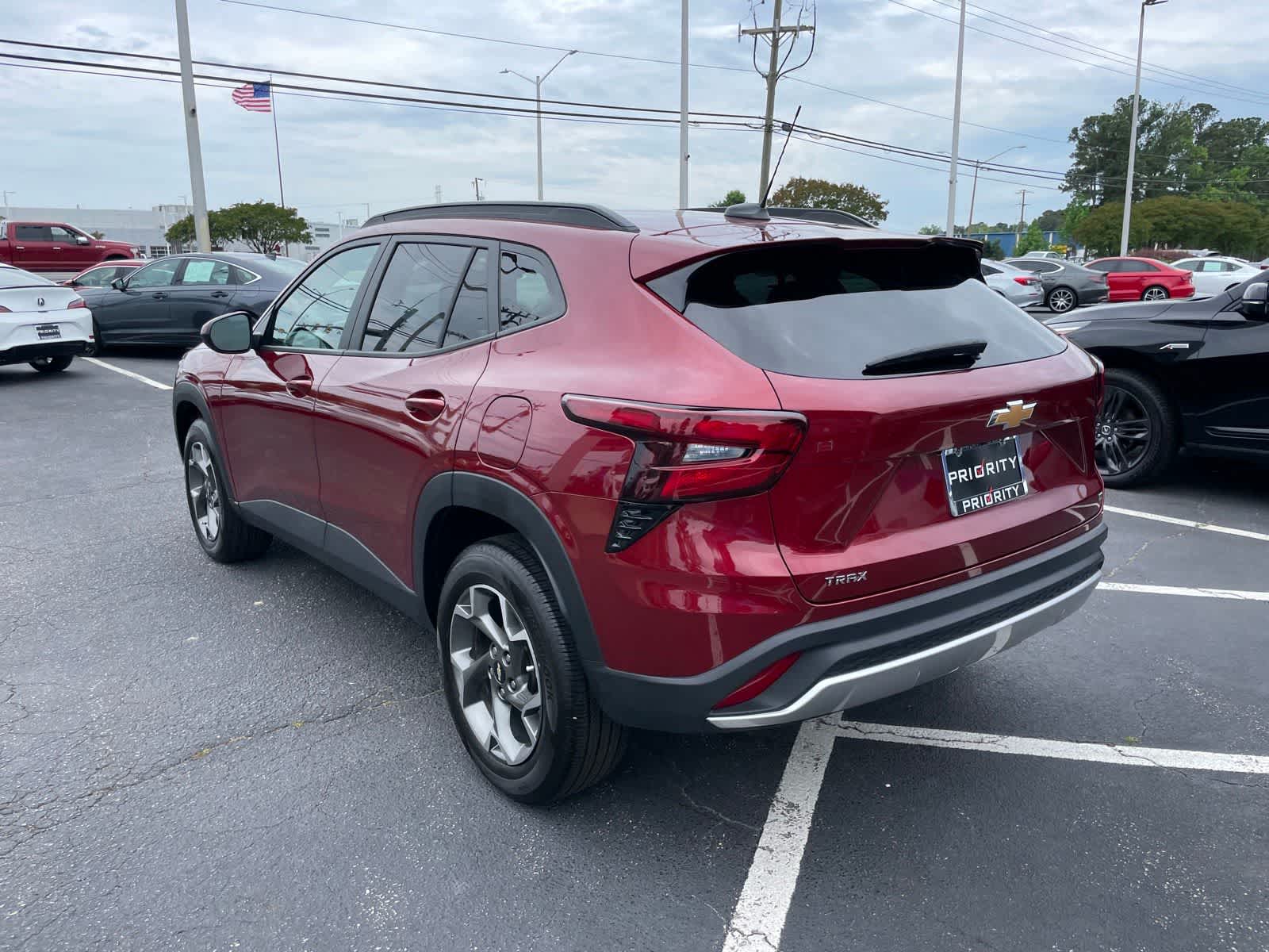 Thumbnail: 2025 Chevrolet Trax - 3