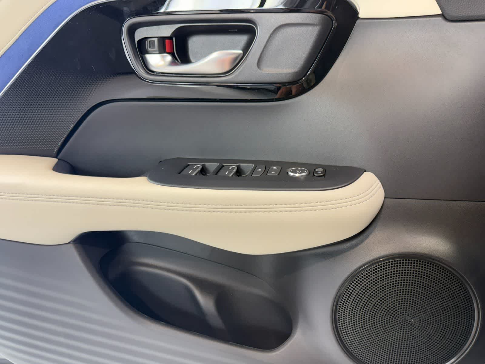 Thumbnail: 2025 Acura ADX - 19