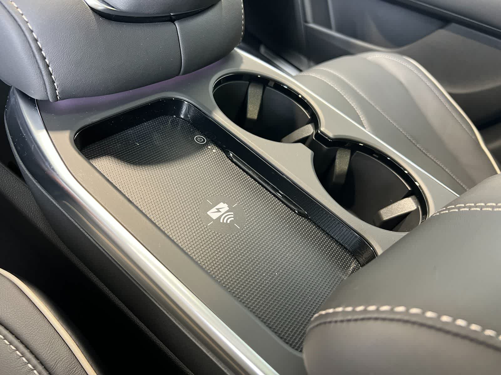 Thumbnail: 2025 Acura RDX - 23