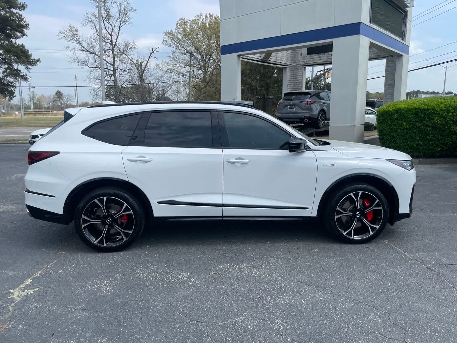 Thumbnail: 2025 Acura MDX - 6