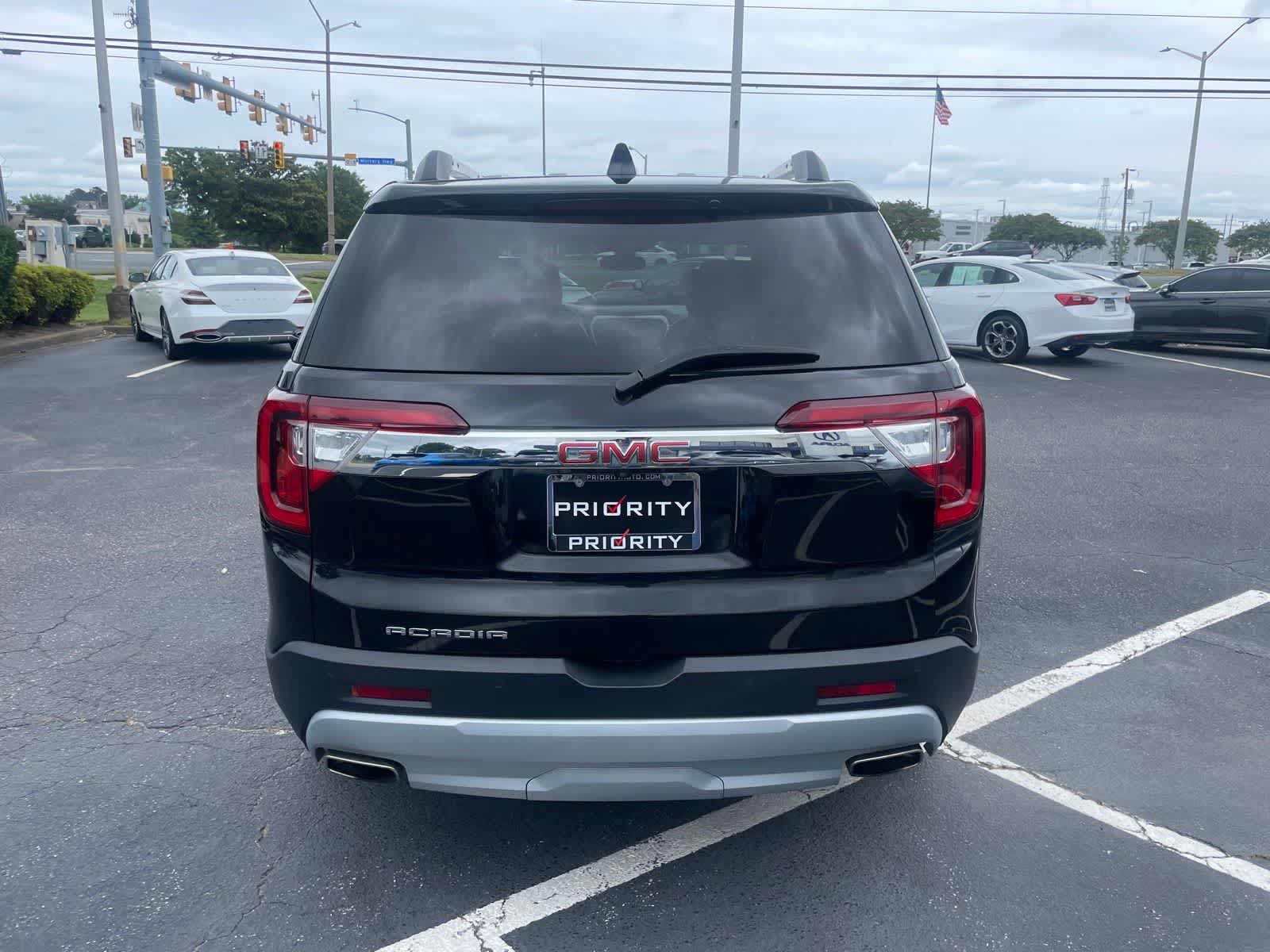 Thumbnail: 2023 GMC Acadia - 4
