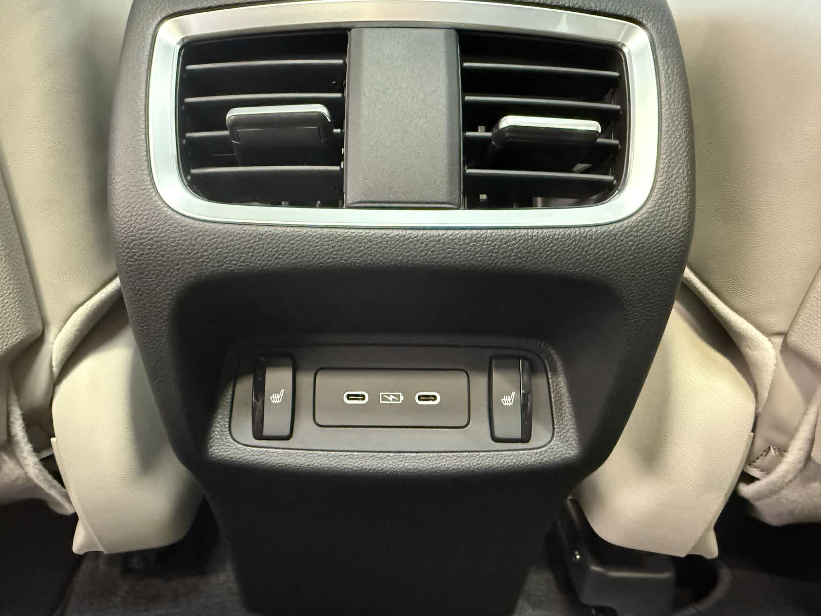 Thumbnail: 2026 Acura RDX - 33