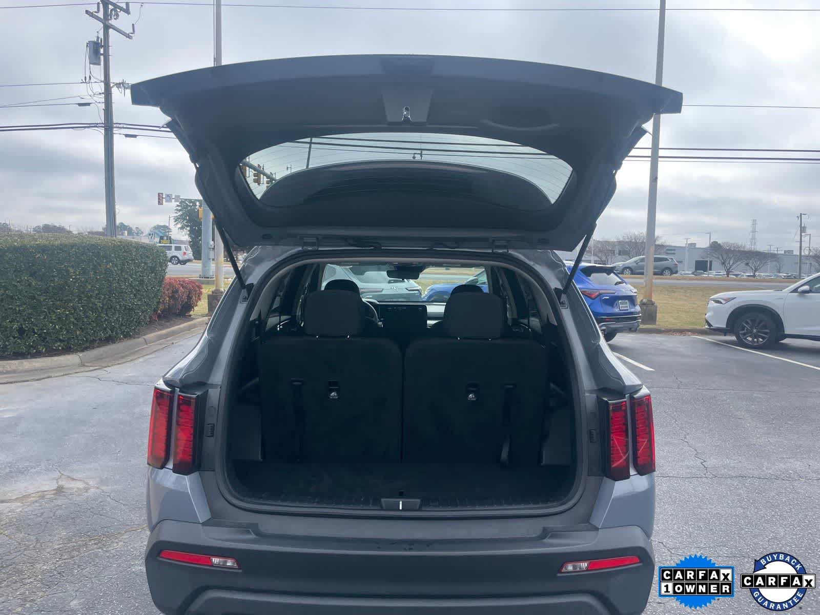 Thumbnail: 2023 Kia Sorento - 24