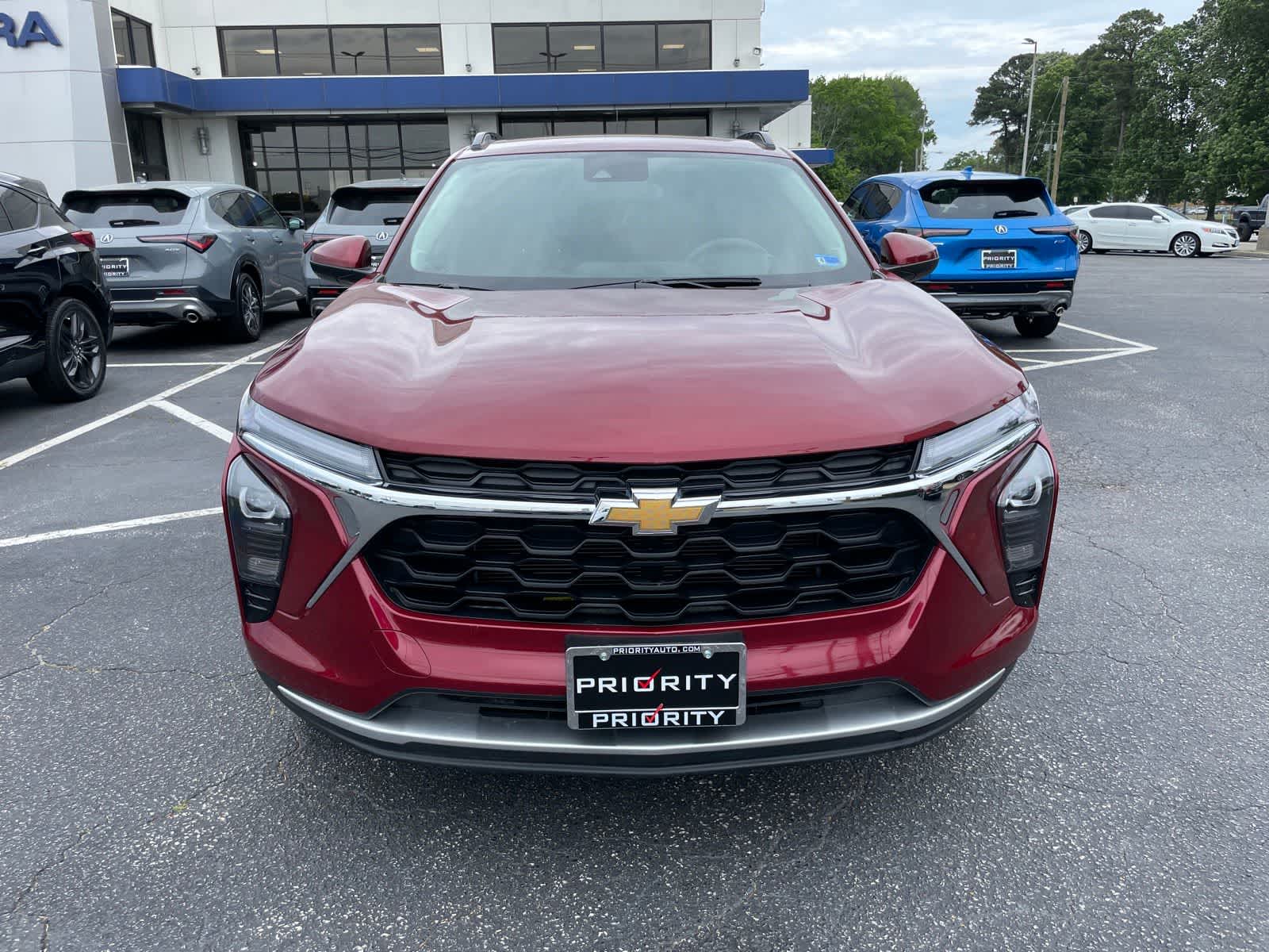 Thumbnail: 2025 Chevrolet Trax - 8