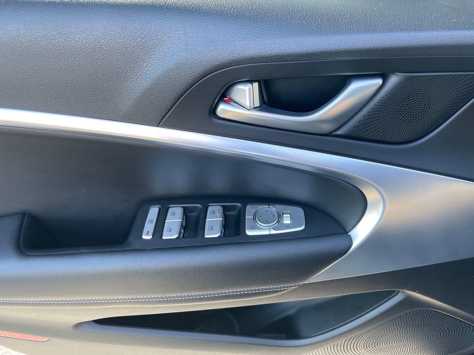 Thumbnail: 2023 Genesis G70 - 11