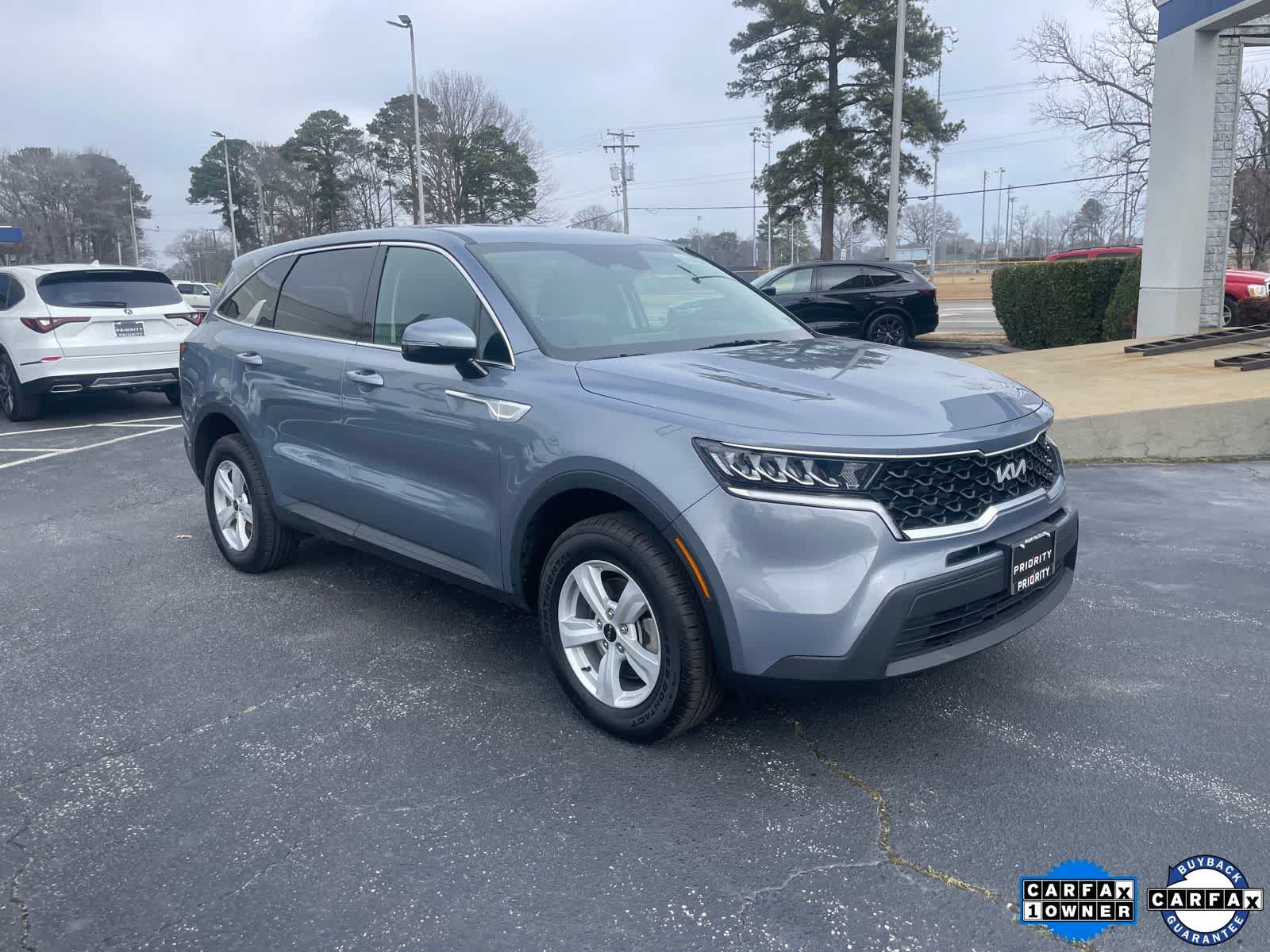 Thumbnail: 2023 Kia Sorento - 7