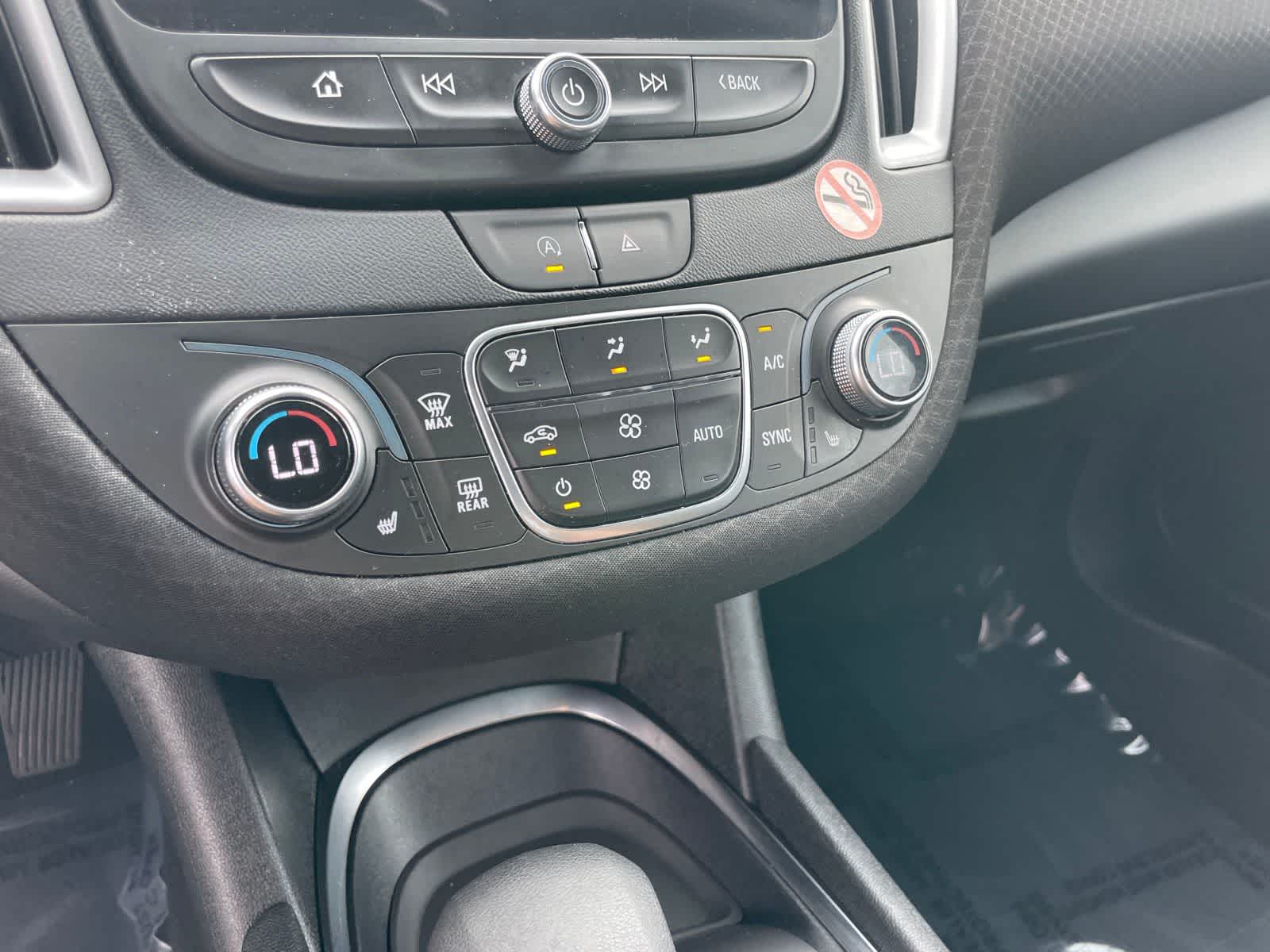 Thumbnail: 2023 Chevrolet Malibu - 18